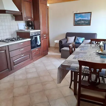 2 Bedroom, 1 Bath Near The Sea * Casal Velino